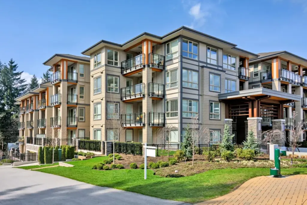 Who Determines to Suspend a Real Estate Agent's License Hearing?